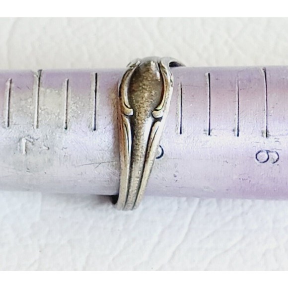 Vintage WM. A. Rogers Oneida LTD Silver Plated Adjustable Spoon Ring - Picture 5 of 6